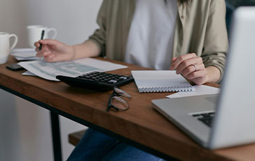 Female calculating account keeping fees